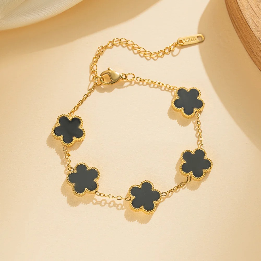 Luxury Clover Bracelet for Women - Image 4