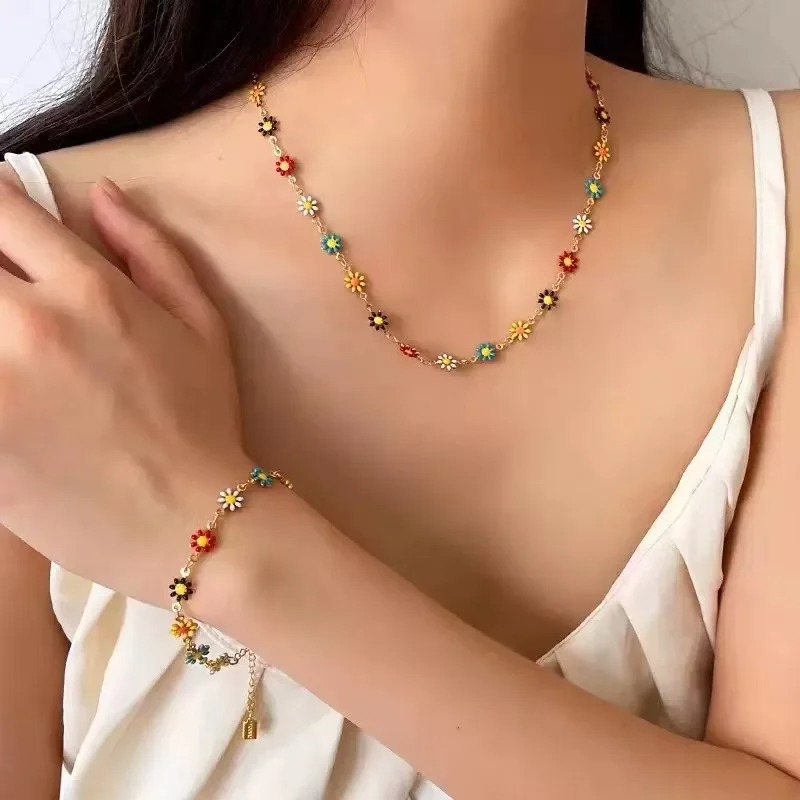 Colorful Daisy Bracelet for Women - Image 5