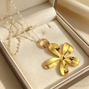 Djouri Elegant Clover Necklace – DJN004